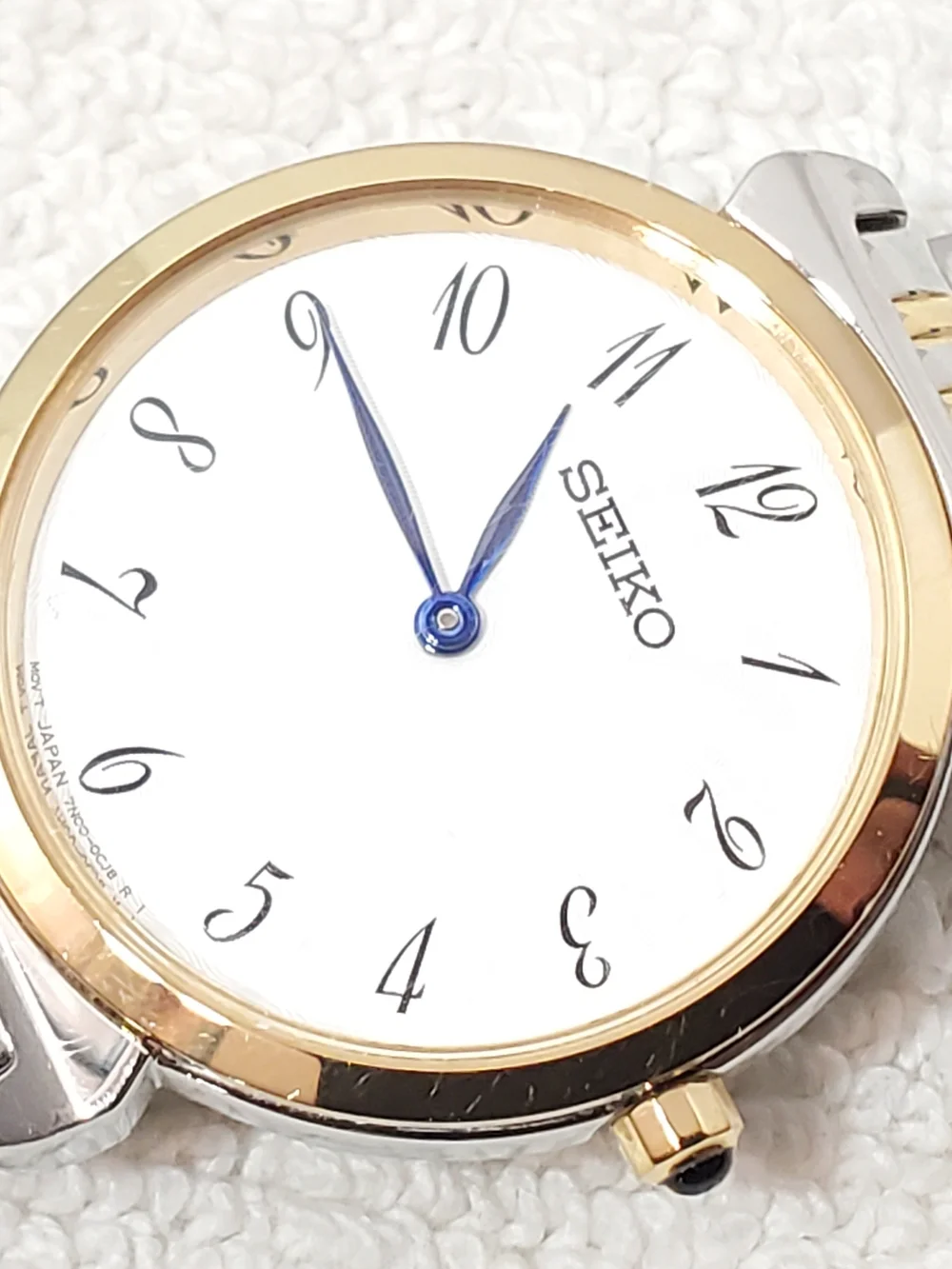 Vintage Seiko Stainless Steel White Dial Gold Tone Women's Quartz Watch WR 50M